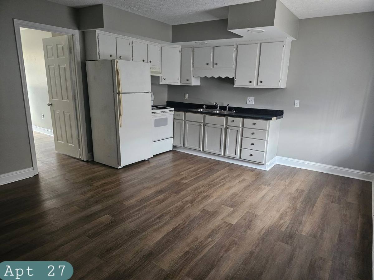 Apartment for rent at 430 Country Lane Dr, Greenville, KY 42345