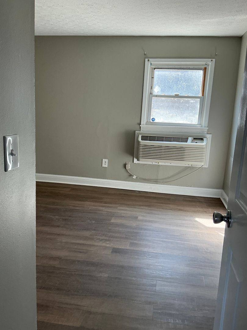 Apartment for rent at 430 Country Lane Dr, Greenville, KY 42345