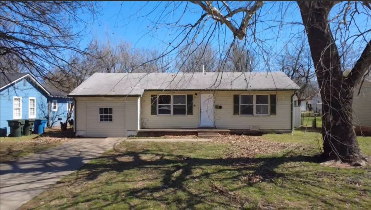 House for rent at 3512 Brookside Dr, Oklahoma City, OK 73110