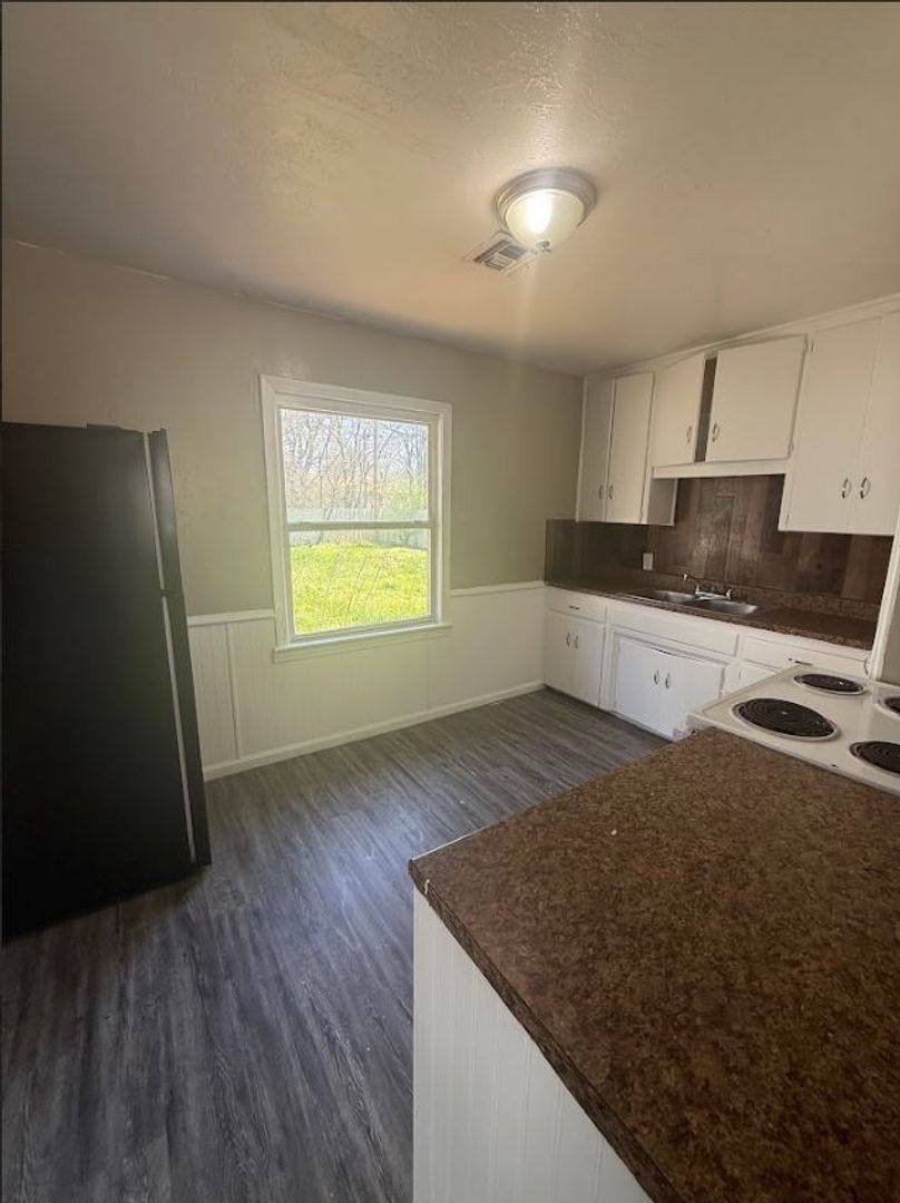 House for rent at 3512 Brookside Dr, Oklahoma City, OK 73110