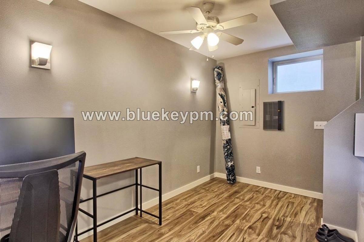 Apartment for rent at 225 S Hamilton St, Portland, OR 97239