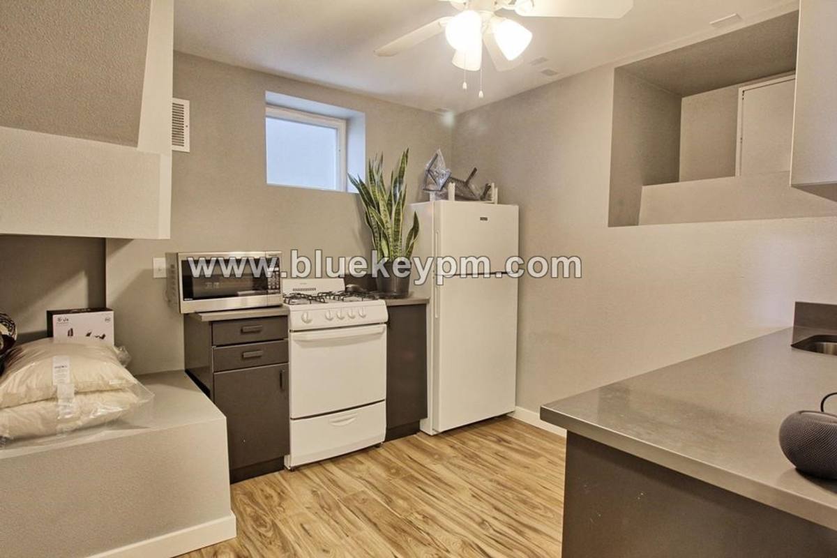 Apartment for rent at 225 S Hamilton St, Portland, OR 97239