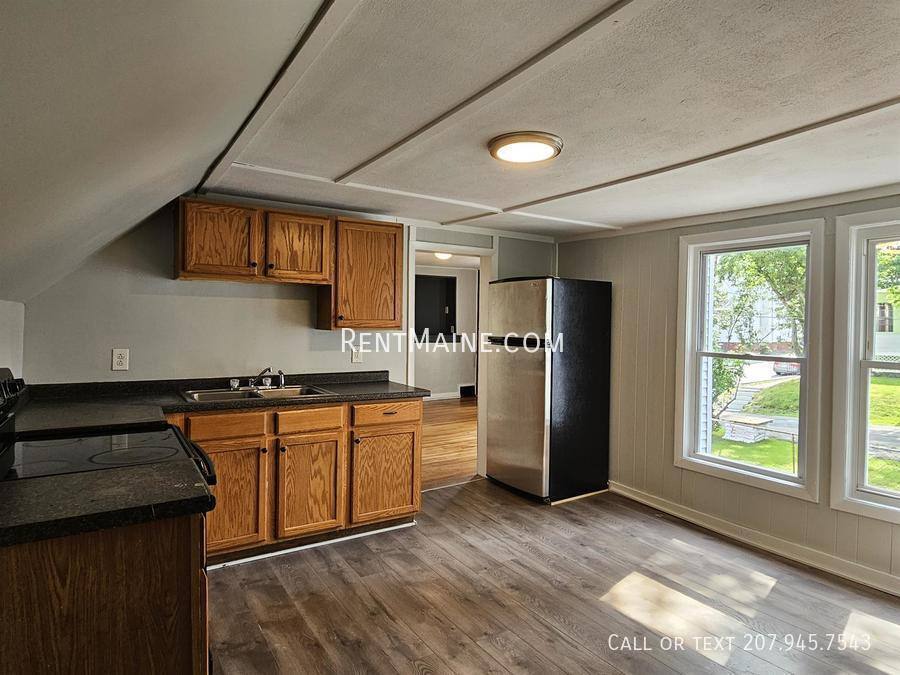 Apartment for rent at 27 Elm St #2, Lewiston, ME 04240