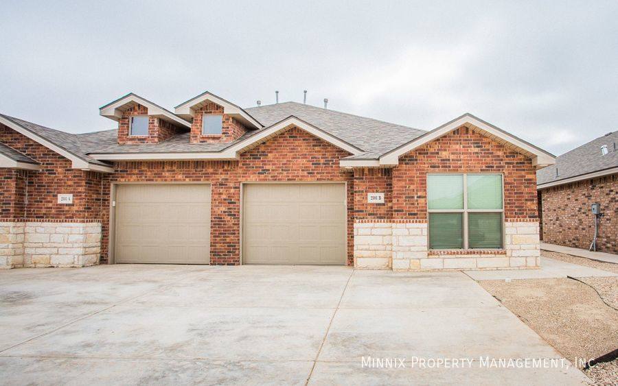 Townhouse for rent at 2129 Kokomo Ave #B, Lubbock, TX 79407