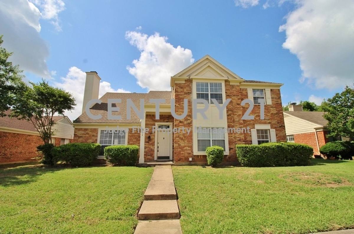 House for rent at 311 Pemberton Place, Cedar Hill, TX 75104