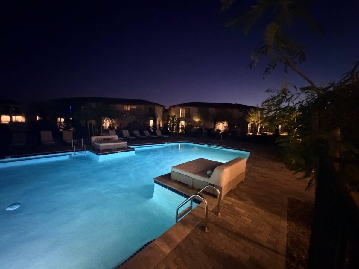 Condo for rent at 2121 W Sonoran Desert Dr, Phoenix, AZ 85085