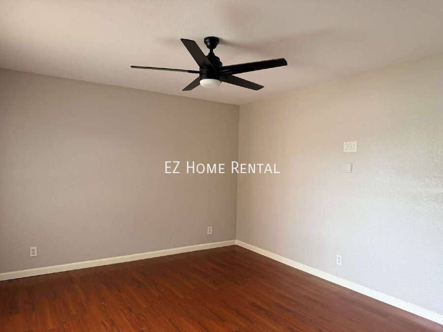 Apartment for rent at 2102 5th Ave N #3, Texas City, TX 77590