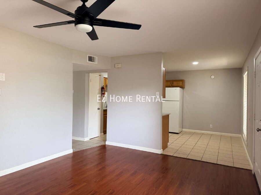 Apartment for rent at 2102 5th Ave N #3, Texas City, TX 77590