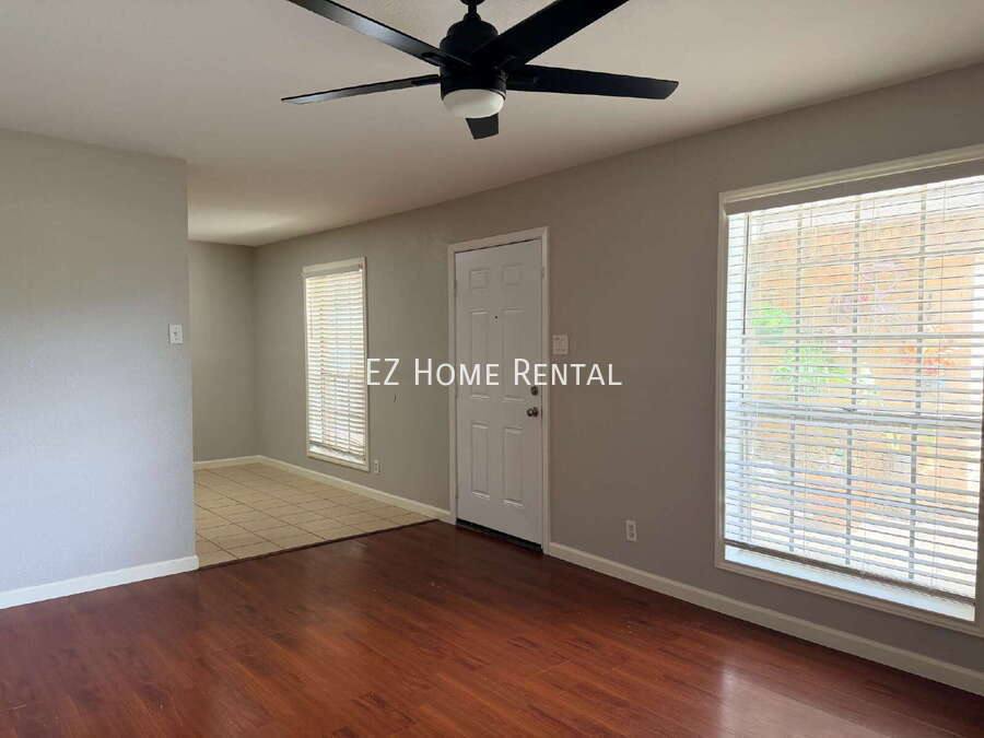 Apartment for rent at 2102 5th Ave N #3, Texas City, TX 77590