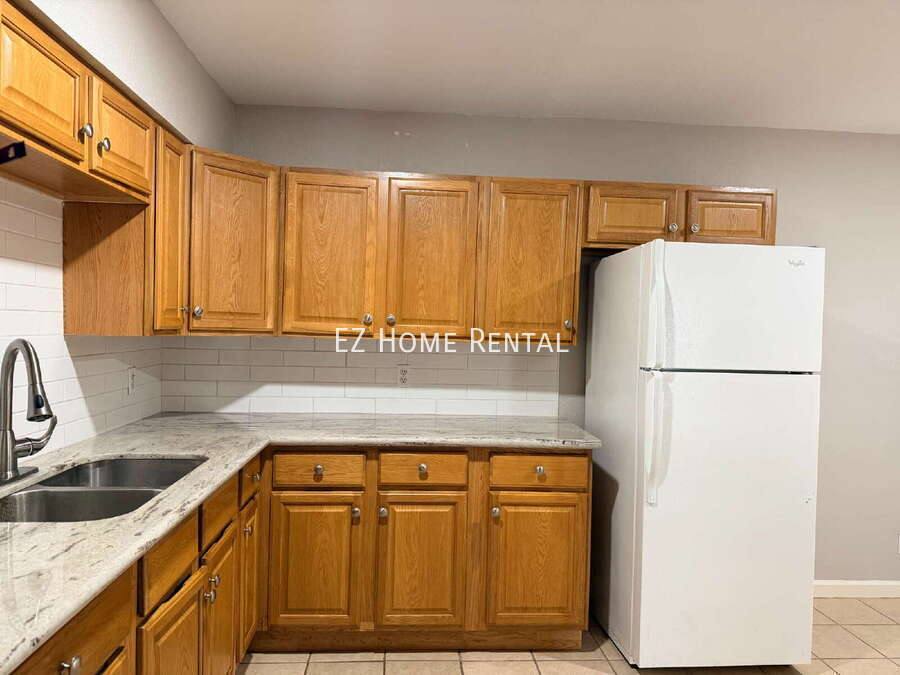Apartment for rent at 2102 5th Ave N #3, Texas City, TX 77590