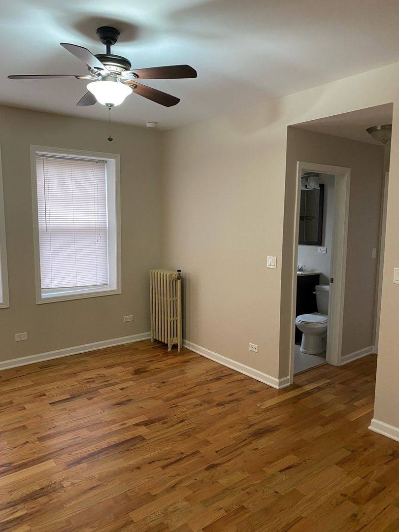 Apartment for rent at 1116 Washington Blvd, Oak Park, IL 60302