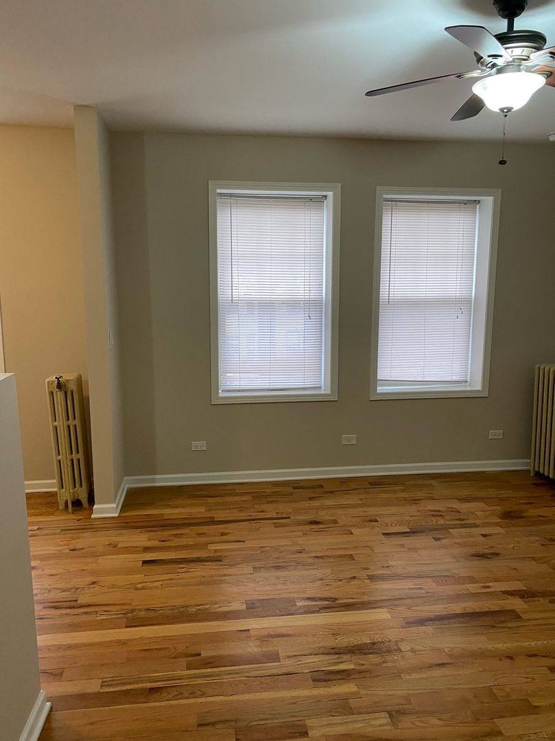 Apartment for rent at 1116 Washington Blvd, Oak Park, IL 60302