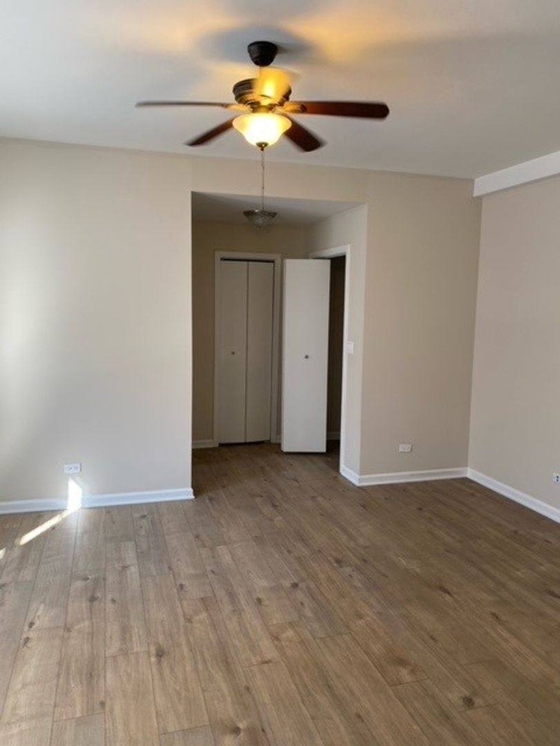 Apartment for rent at 1116 Washington Blvd, Oak Park, IL 60302