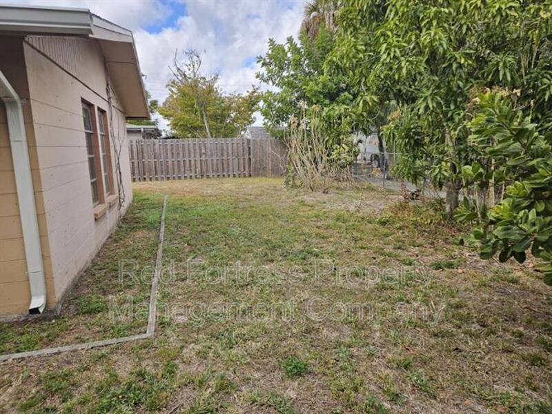 House for rent at 1635 Newport Court, Fort Myers, FL 33907