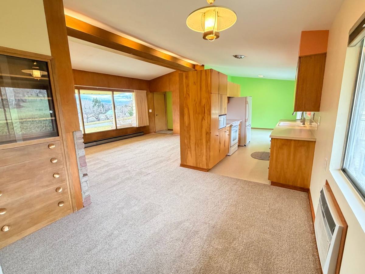 House for rent at 21 19th St NE, East Wenatchee, WA 98802