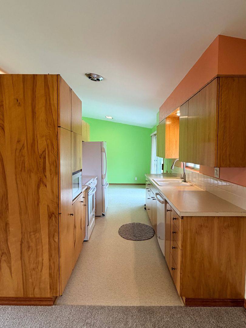 House for rent at 21 19th St NE, East Wenatchee, WA 98802