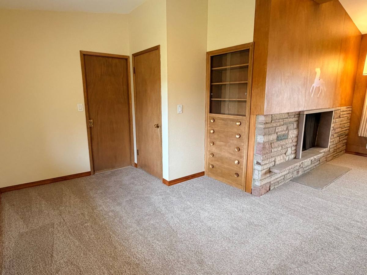 House for rent at 21 19th St NE, East Wenatchee, WA 98802