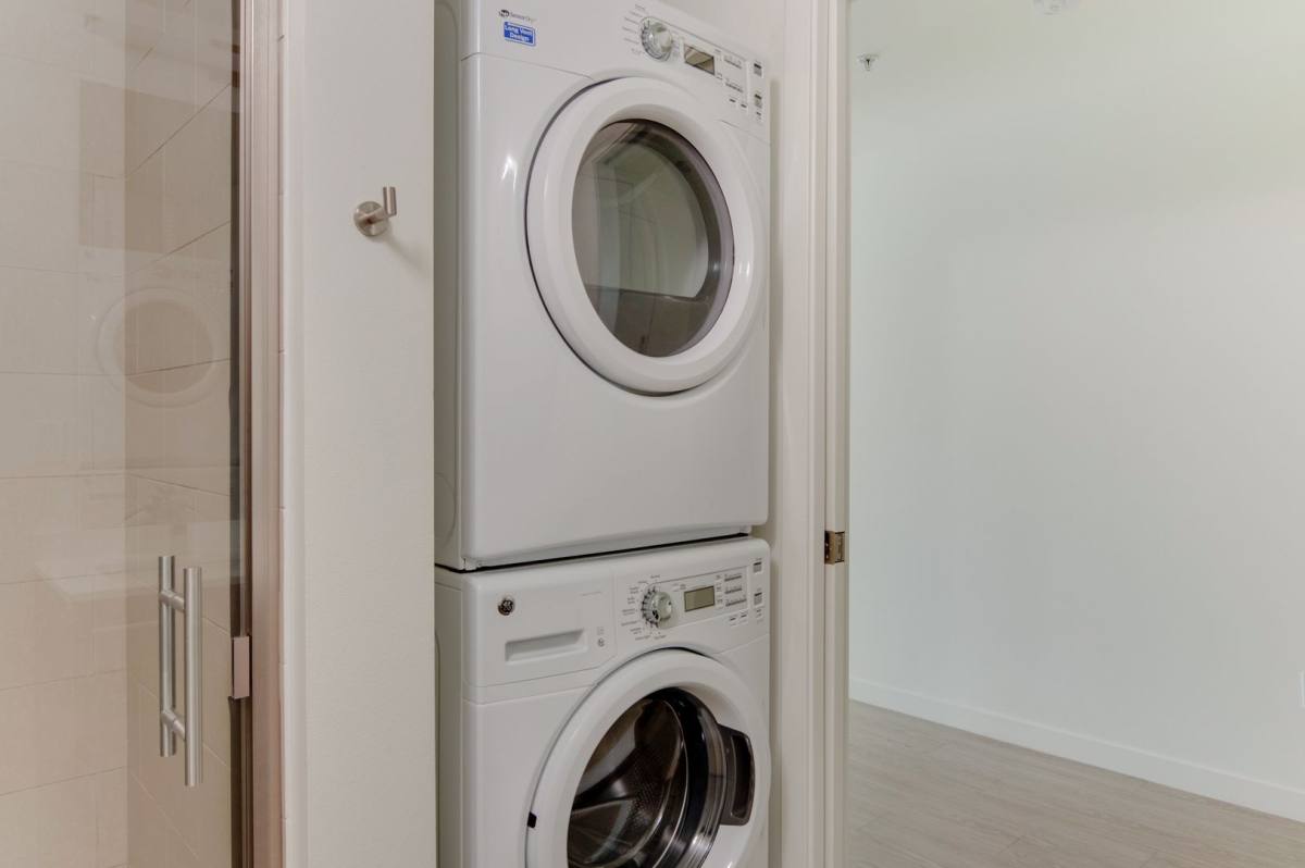 Apartment for rent at 1319 NE 65th St, Seattle, WA 98115