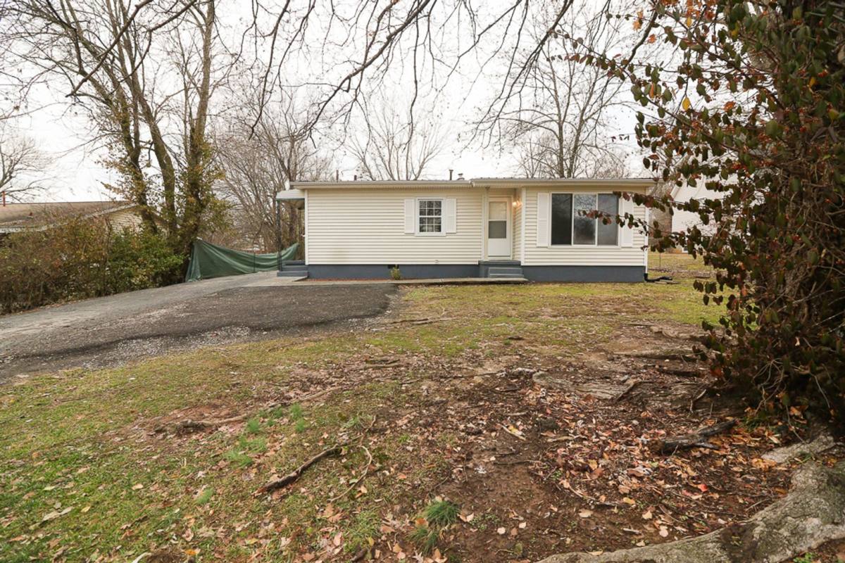 House for rent at 407 Knox Ave, Vine Grove, KY 40175