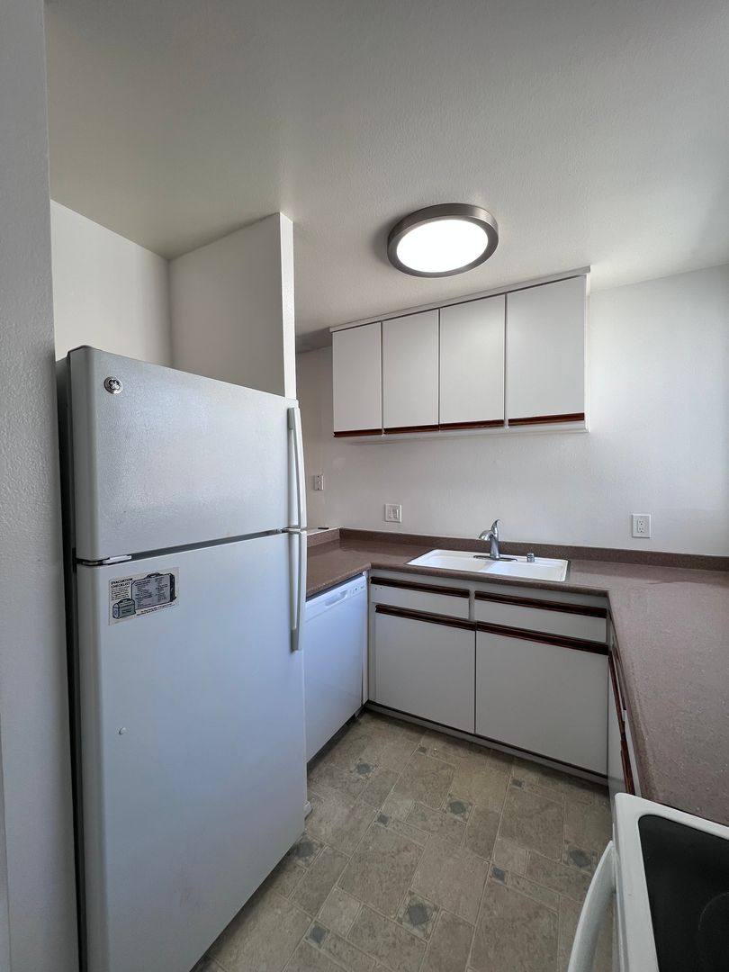 Condo for rent at 1122 Eureka #14, San Diego, CA 92110