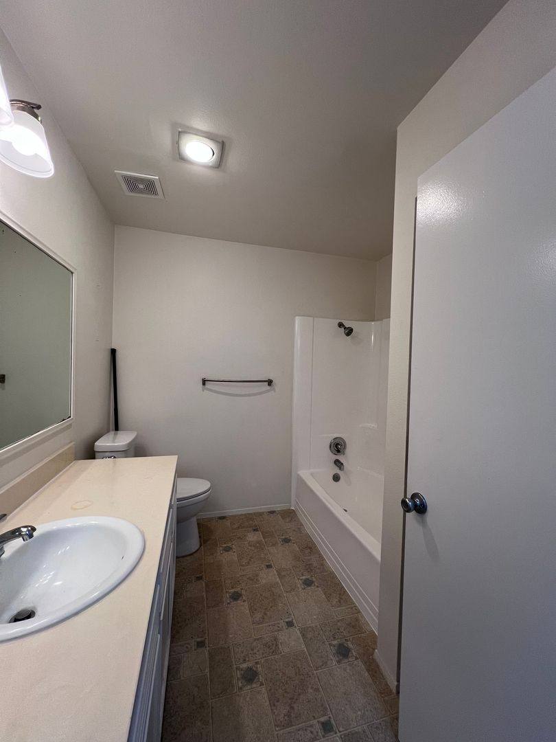Condo for rent at 1122 Eureka #14, San Diego, CA 92110
