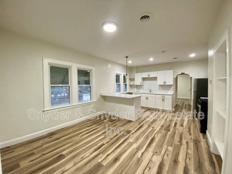 Apartment for rent at 884 Copley Rd #3, Akron, OH 44320