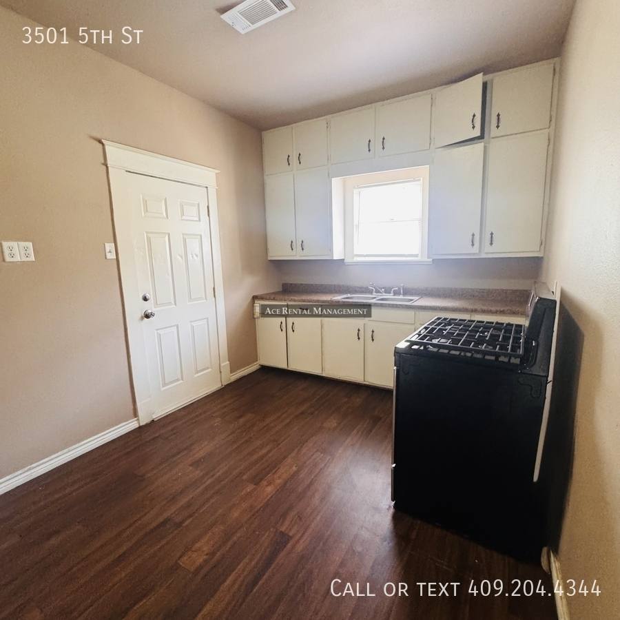 House for rent at 3501 5th St, Port Arthur, TX 77642