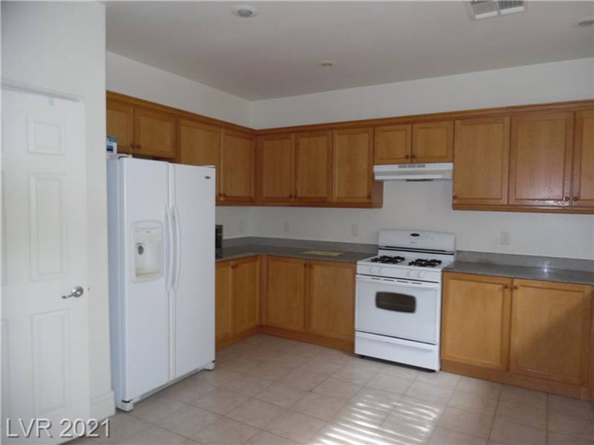House for rent at 9737 Valmeyer Ave, Las Vegas, NV 89148