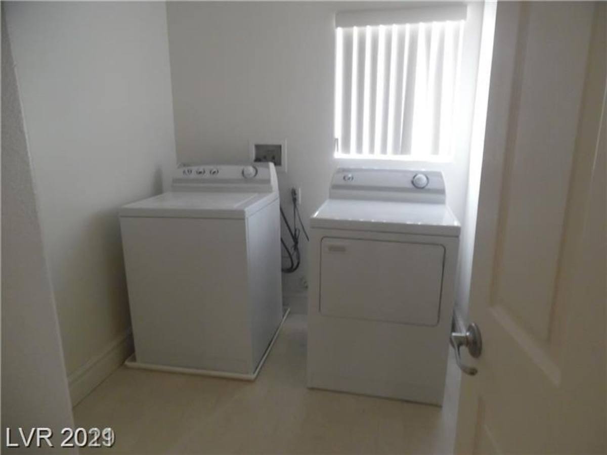 House for rent at 9737 Valmeyer Ave, Las Vegas, NV 89148