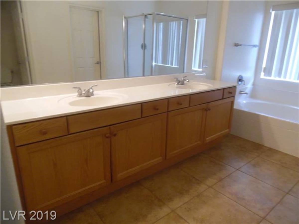 House for rent at 9737 Valmeyer Ave, Las Vegas, NV 89148