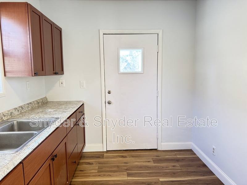 House for rent at 143 Gale St, Akron, OH 44302
