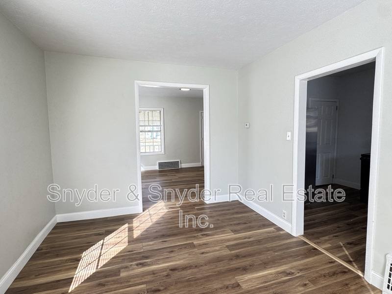 House for rent at 143 Gale St, Akron, OH 44302