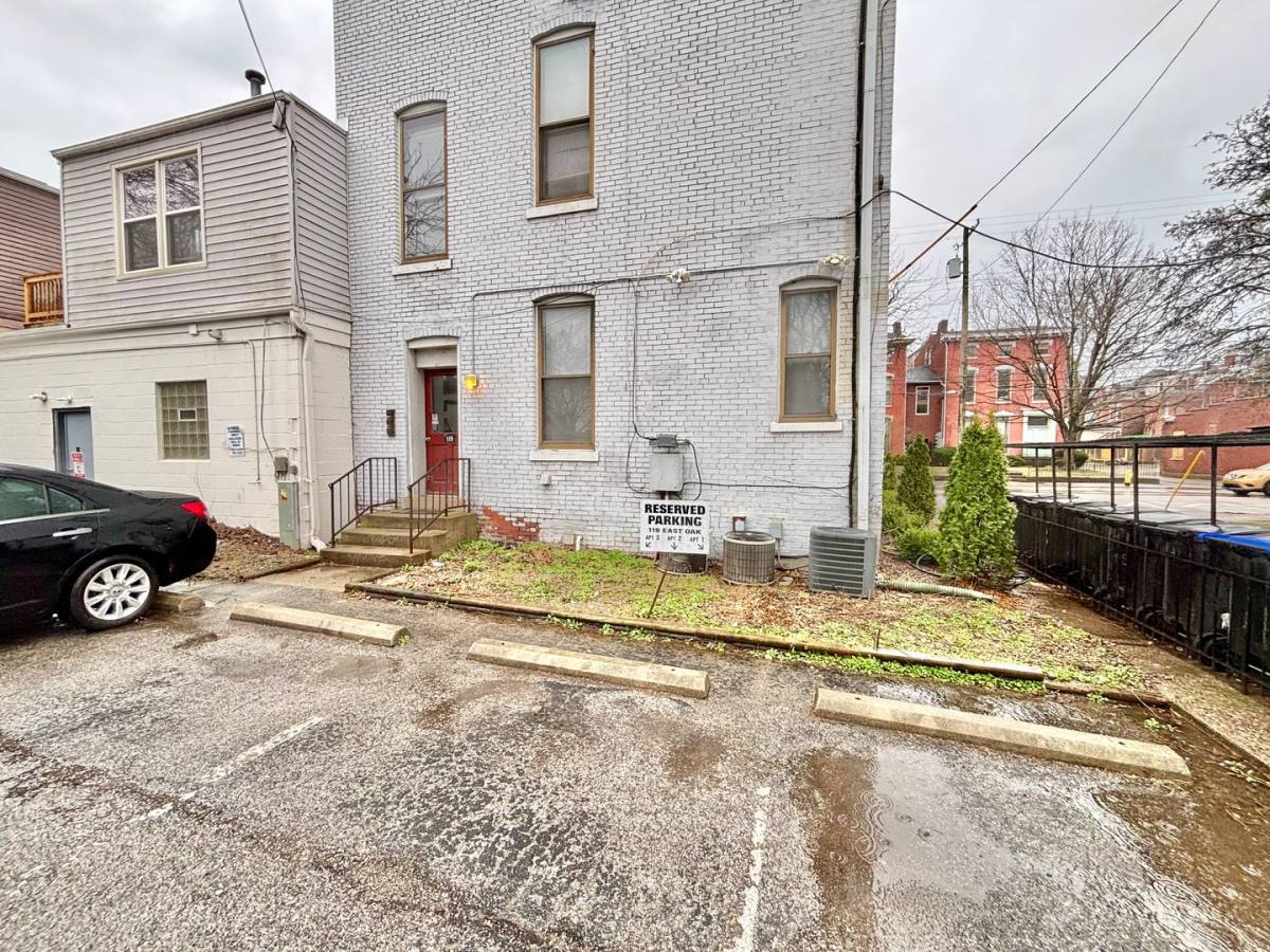 Apartment for rent at 119 E Oak St, Louisville, KY 40203