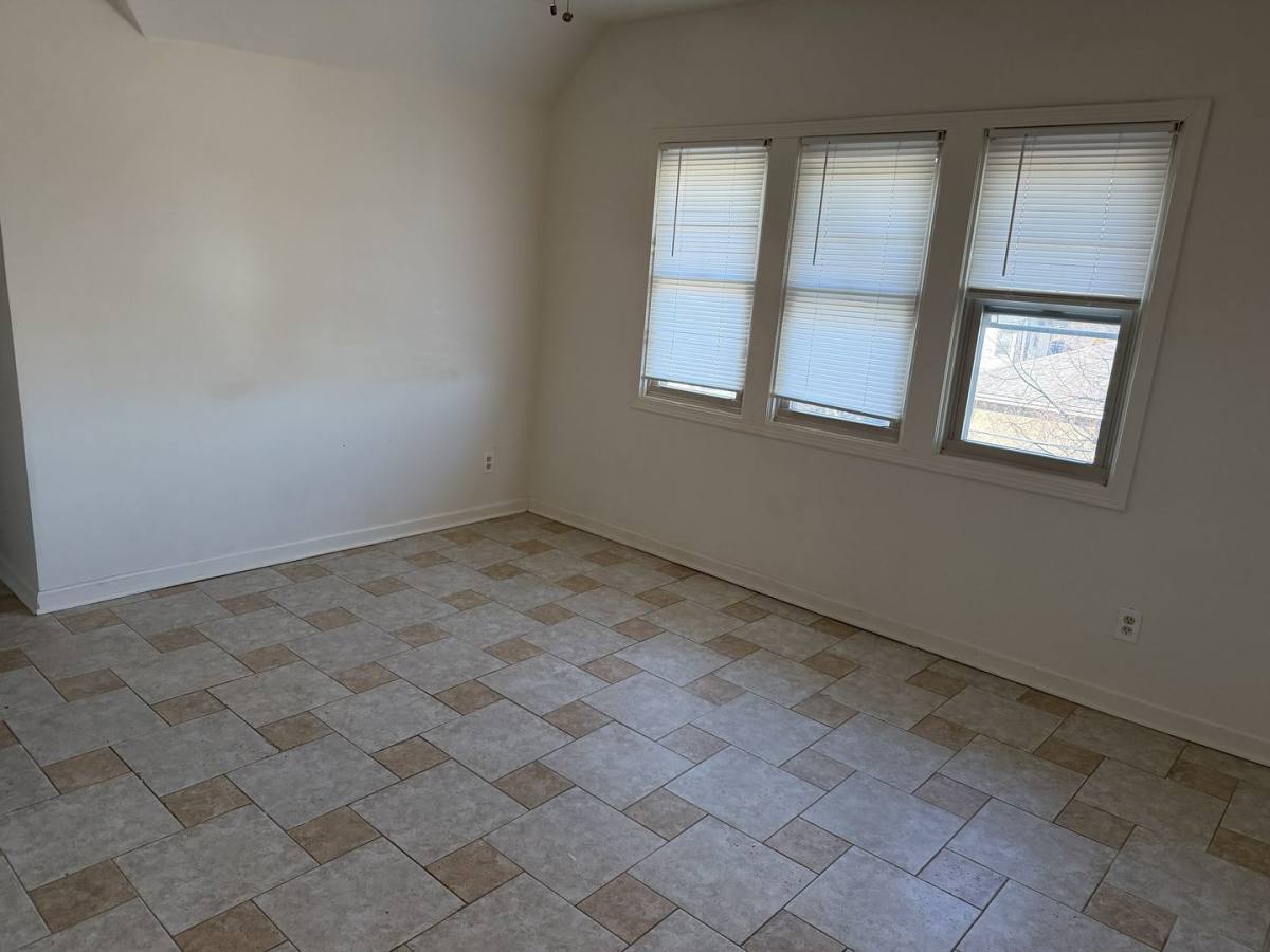 Apartment for rent at 1645-1645A-1647 N Astor St, Milwaukee, WI 53202