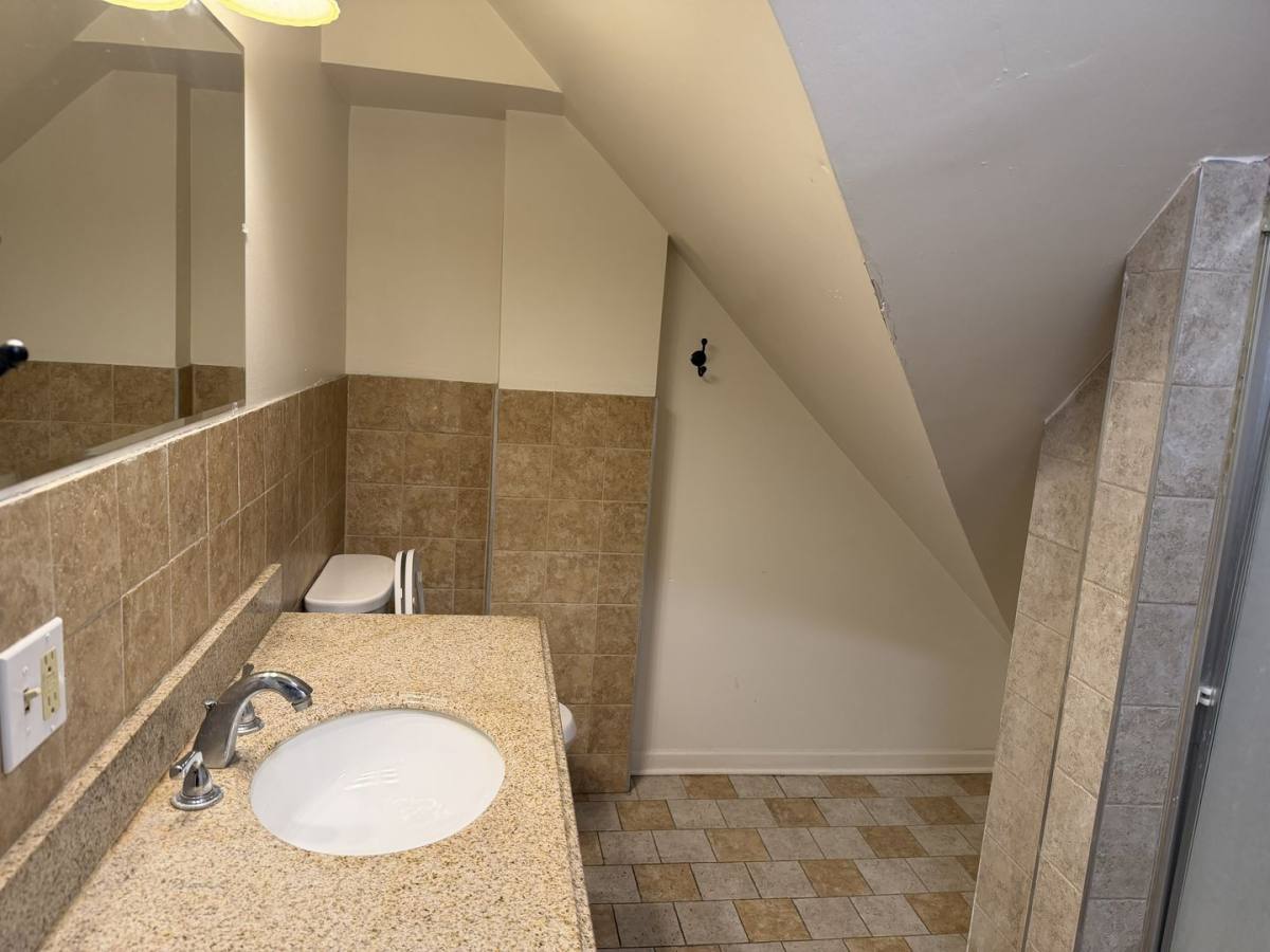 Apartment for rent at 1645-1645A-1647 N Astor St, Milwaukee, WI 53202