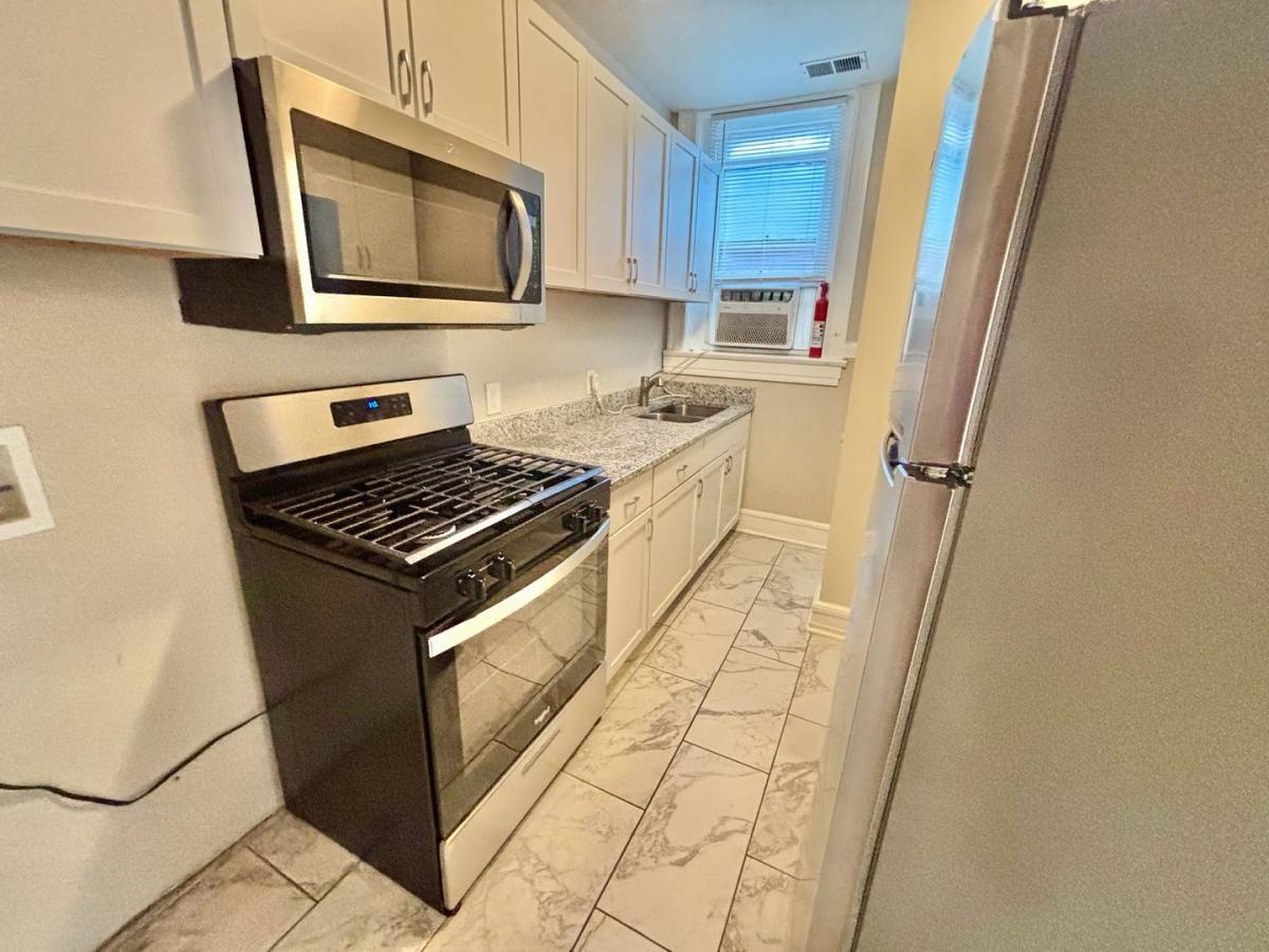 Apartment for rent at 1521 S 4th St, Louisville, KY 40208