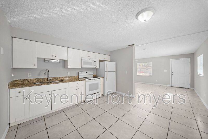 Apartment for rent at 5537 10th Ave, Fort Myers, FL 33907