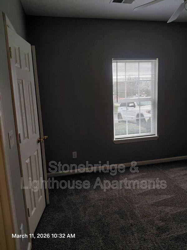 Apartment for rent at 1101 Foghorn Drive, Bldg 8 S, Jeffersonville, IN 47130