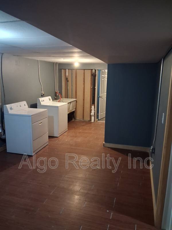 Apartment for rent at 1113 N 25th Ave, Minneapolis, MN 55411
