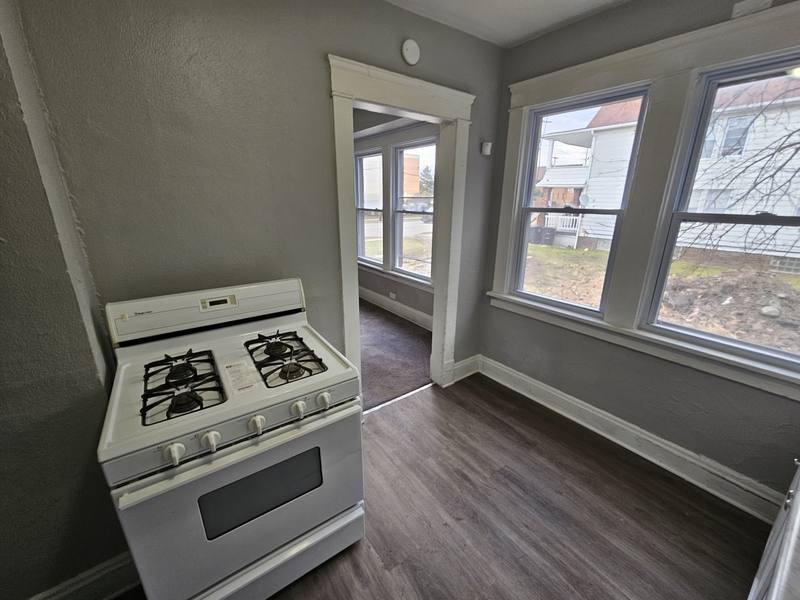 Apartment for rent at 11008 Kinsman Rd #DOWNSTAIRS, Cleveland, OH 44104