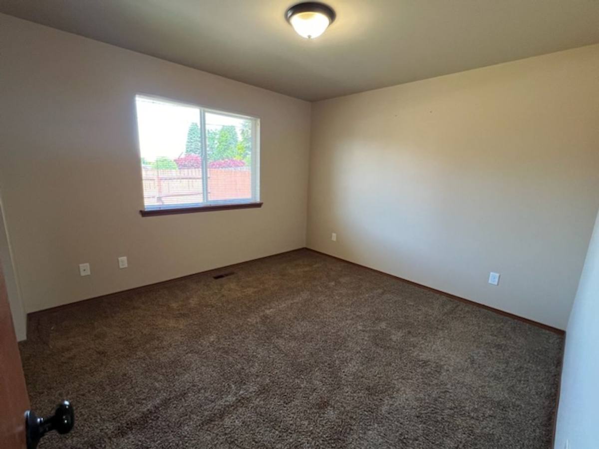 House for rent at 2525 NE Noble Lp, East Wenatchee, WA 98802