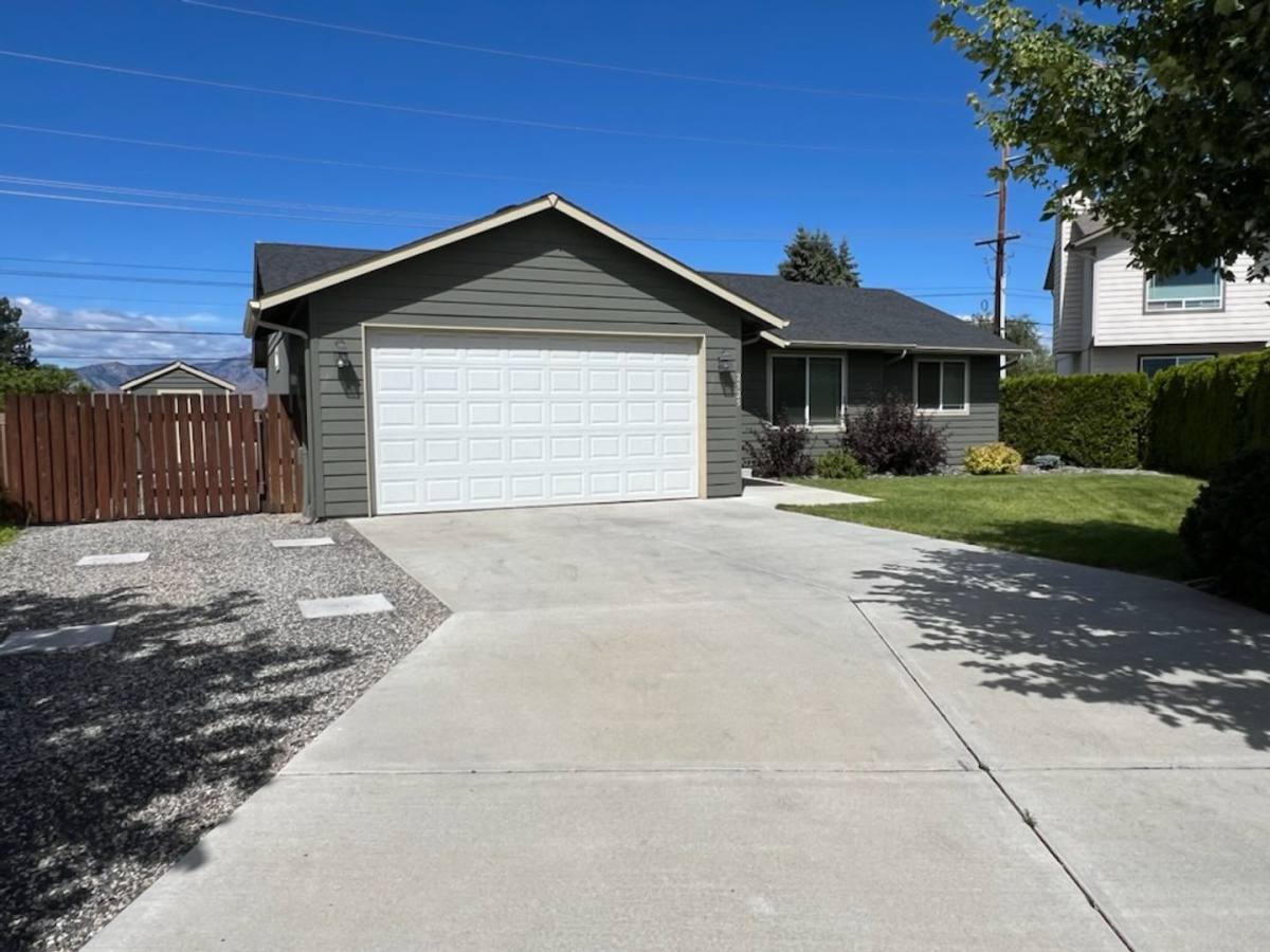 House for rent at 2525 NE Noble Lp, East Wenatchee, WA 98802