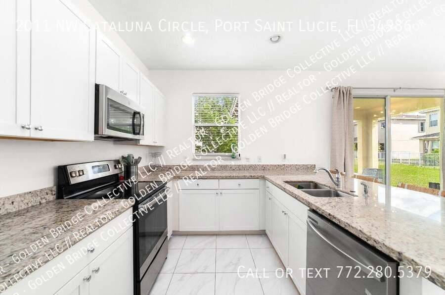 House for rent at 2011 NW Cataluna Circle, Port Saint Lucie, FL 34986