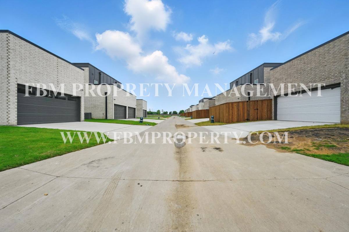 House for rent at 2112 Layla Dr, Waxahachie, TX 75165