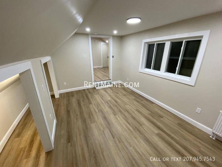 Apartment for rent at 46 Main Rd N #B, Hampden, ME 04444