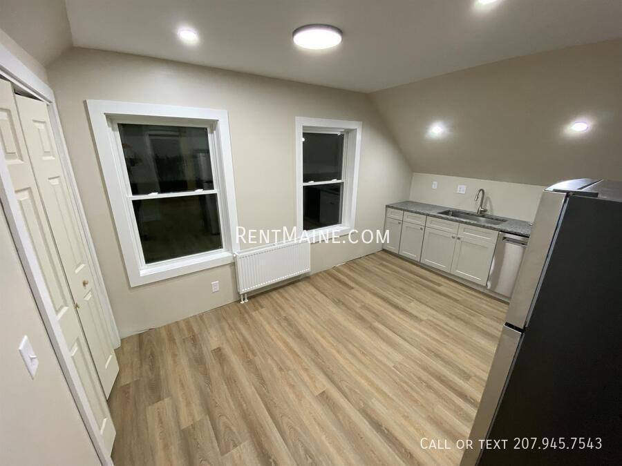 Apartment for rent at 46 Main Rd N #B, Hampden, ME 04444