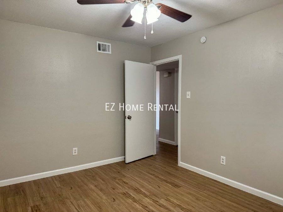 Apartment for rent at 2101 6th Ave N #3, Texas City, TX 77590