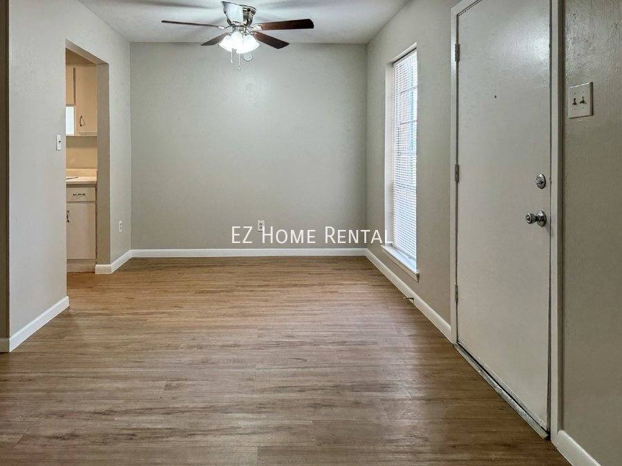 Apartment for rent at 2101 6th Ave N #3, Texas City, TX 77590