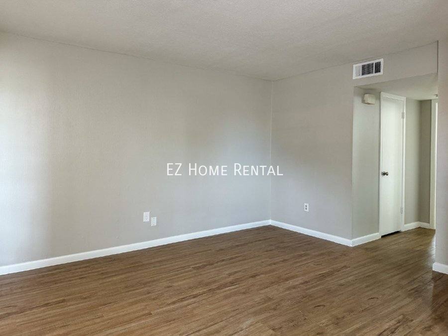 Apartment for rent at 2101 6th Ave N #3, Texas City, TX 77590