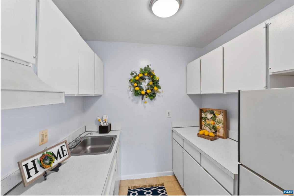 Apartment for rent at 525 Burgoyne Rd, Charlottesville, VA 22901